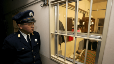 Tiga banduan akhir saman kerajaan Jepun, cuba elak hukuman mati