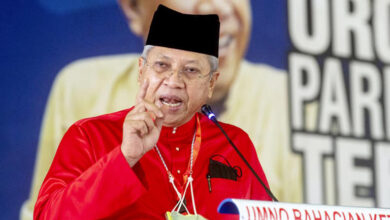 Annuar Musa sacked from Umno, say sources