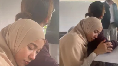 Da’i Syed Rancak Berborak, Hana Ismail Terlentok Tidur Di Bahu [VIDEO]
