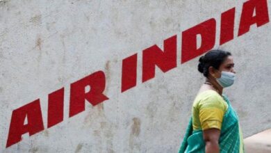 Lelaki ditahan kencing atas tubuh warga emas dalam Air India