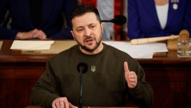 Ukraine batalkan kerakyatan bekas ahli politik