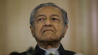 Tun Razak Perkenalkan Dasar Buku Hijau, Mahathir Pula Perkenalkan Dasar Mak Kau Hijau