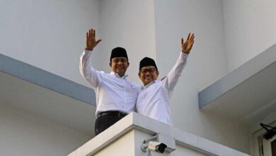 Indonesia presidential candidate picks head of Islamic party as running mate