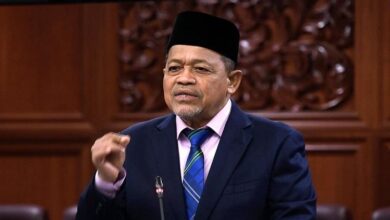 Shahidan Kassim Kantoi Menipu Dalam Parlimen