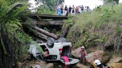 Warga Brunei maut kereta terjatuh dari jambatan