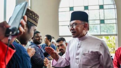 Anwar: DuitNow QR transaction fees will not burden low-income groups