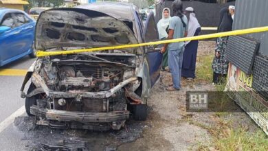 Guru wanita berdepan detik cemas, kereta dipandu terbakar