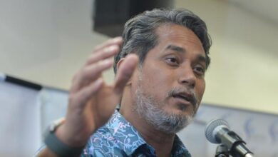 Khairy slams Health Minister Dr Zaliha for not challenging colleague Tiong’s dismissal of smoking’s cancer risk