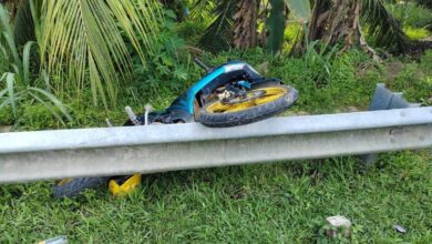 Adik maut, abang cedera motosikal langgar besi penghadang jalan