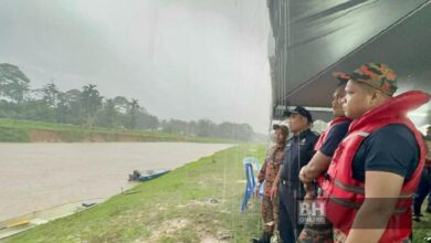 Bekas komando hilang selepas hanyut ke dalam parit