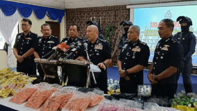 Enam lelaki ditahan bersama dadah bernilai RM4.02 juta.
