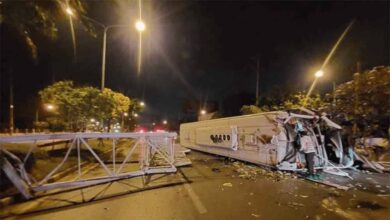 Nahas bas di Thailand, pemandu maut 44 penumpang cedera