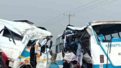11 pelajar universiti maut bas, trak bertembung