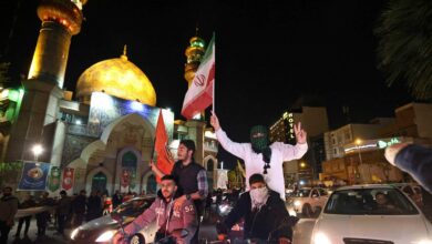Rakyat Iran berpesta sokong serangan terhadap musuh
