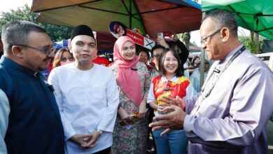 Calon Kerajaan Perpaduan, PN bertembung di pasar pagi