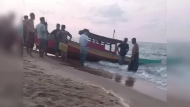 Lelaki dikhuatiri hilang di laut, bot ditemui terdampar di pantai