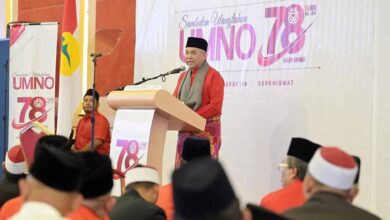 'UMNO tak akan tenggelam dalam lipatan sejarah' - Zahid
