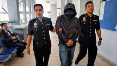 Pegawai imigresen didakwa makan suap RM7,600