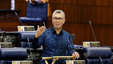 Menteri Pelaburan, Perdagangan dan Industri Tengku Datuk Seri Zafrul Abdul Aziz pada Persidangan Dewan Rakyat sempena Mesyuarat Kedua, Penggal Ketiga Parlimen Kelima Belas di Bangunan Parlimen hari ini. FOTO BERNAMA