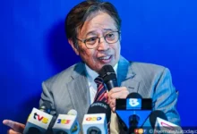 Abang Johari unfazed by criticism of his leadership
