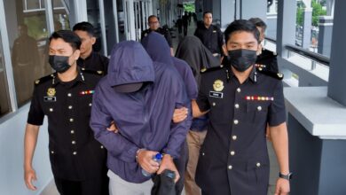 Tiga anggota Kastam KLIA didakwa terima suapan RM7,150 tidak periksa lori kargo