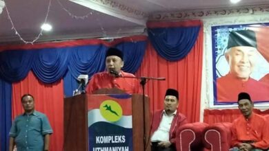 Some former Umno leaders are like 'kemuncup' - Ahmad Jazlan