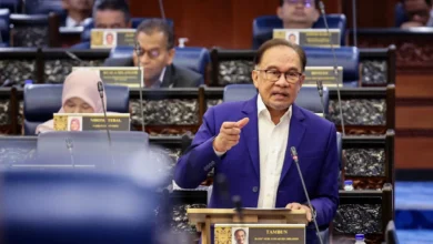 ANWAR ketika sesi Waktu Pertanyaan-Pertanyaan Menteri pada sidang Dewan Rakyat. FOTO Bernama