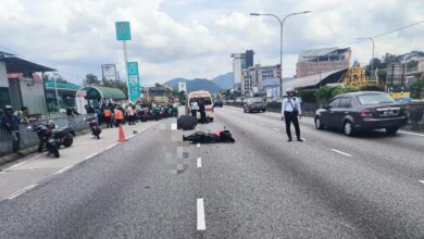 Gagal kawal motosikal, isteri tercampak sebelum digilis bas