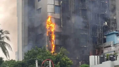 Penunjuk perasaan bakar hotel, lebih 20 maut