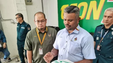 Tidak boleh caj 20 sen bagi beg plastik