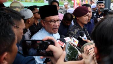 'Let him be the only one who is strong'- Anwar on Hadi's remarks