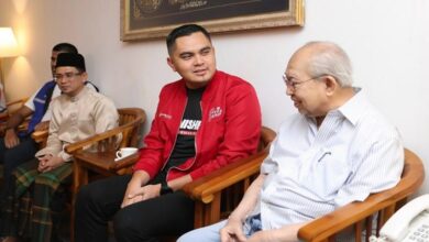 Tengku Razaleigh Tiada Sebab Dr Akmal Mesti Minta Maaf