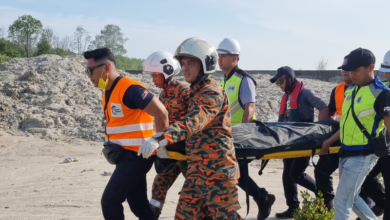 Lemas ‘terbenam’ 13 meter dalam laut