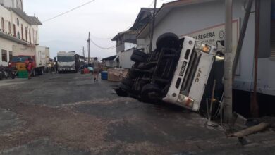 Pekerja jeti maut dihempap lori air batu