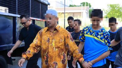 Tiga beranak lupus buku Abuya, Al-Arqam direman 3 hari