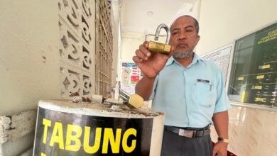 Remaja ‘kantoi’ pecah tabung masjid