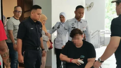 'Budak sekolah' langgar polis mengaku bersalah di mahkamah