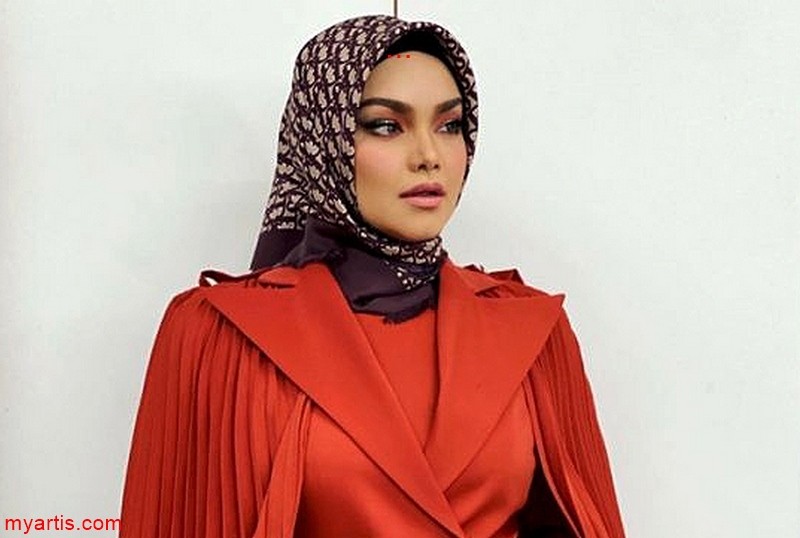 SITI NURHALIZA JADI PERHATIAN LAGI - KALI INI TUDUNG BERHARGA RM4,100