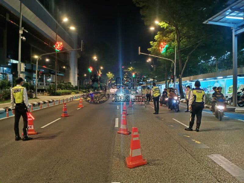 Pemandu Bentley ditahan cukai jalan tamat tempoh