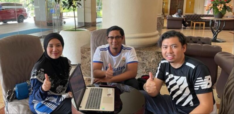 Berniaga online, pelajar raih RM26,000 sebulan