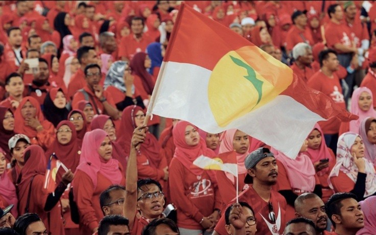 Gelombang Kemarahan Akar Umbi UMNO Sedang Menuju Ke Arah Presiden