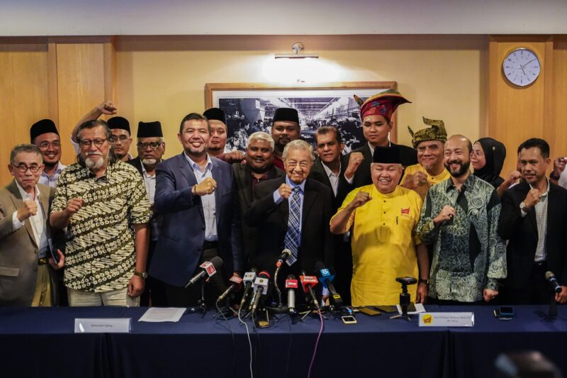 Mahathir takut kalah jika PRU15 tahun ini