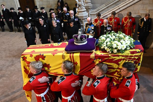 4.1 bilion dijangka tonton upacara persemadian Ratu Elizabeth II