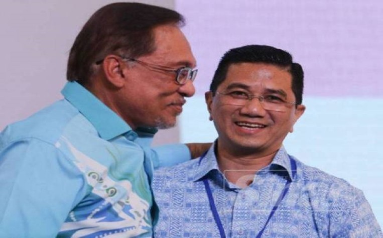 'Cinta' Anwar Dan Azmin Kembali Mekar Di Gombak
