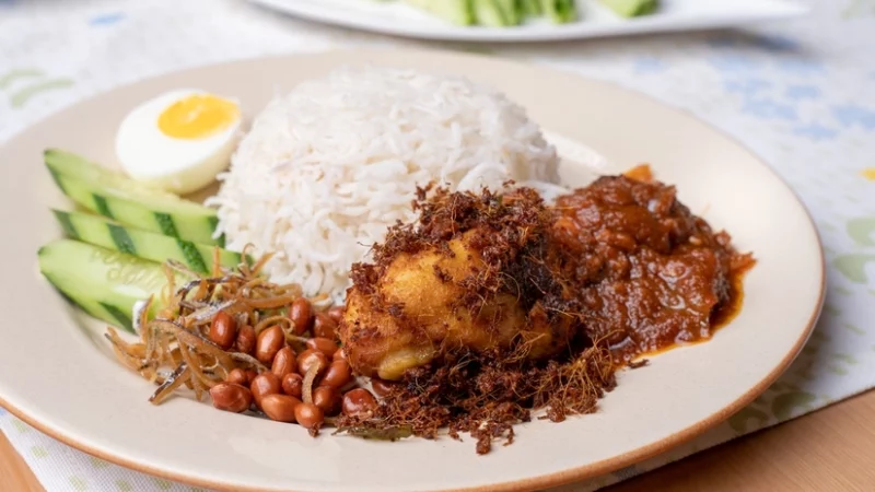 Resepi Ayam Goreng Berempah & Nasi Lemak Kukus