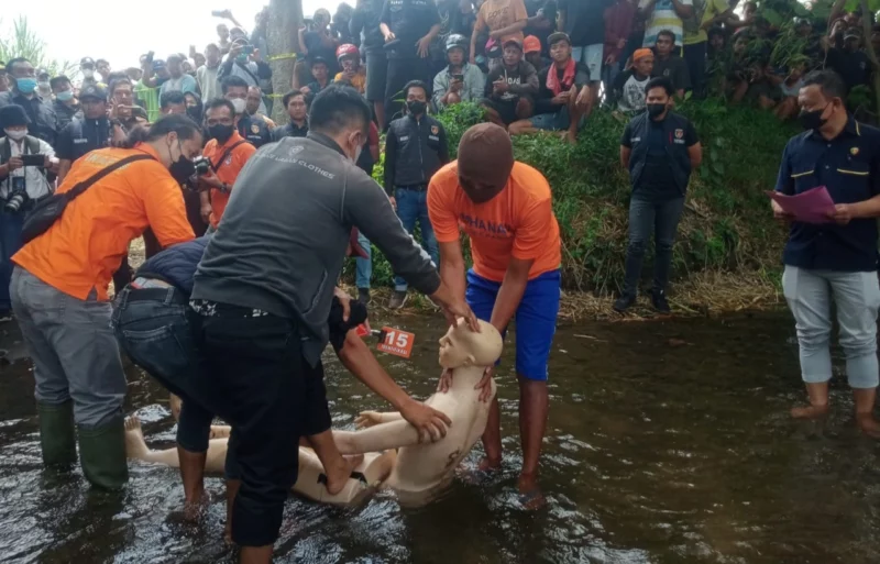 Tolak Ajakan Rakan Suami Lakukan Seks, Wanita Dibunuh & Mayat Dibuang Di Tebing Sungai