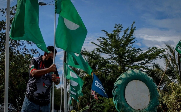 Keputusan PAS Gunakan Lambang Bulan Akan Menyebabkan PPBM Hilang Banyak Kerusi Parlimen