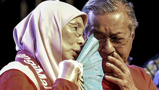 Langkah 'BTR' bakal tamatkan karier Wan Azizah