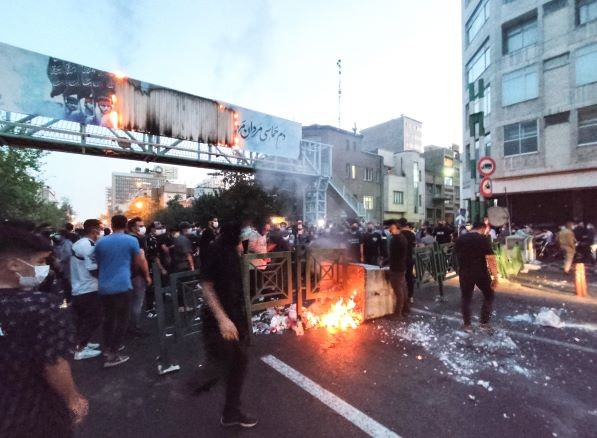 Polis lepaskan tembakan, 36 penunjuk perasaan maut di Iran