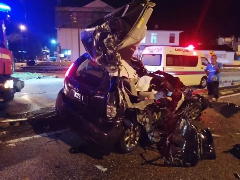 Jururawat maut kereta bertembung lori